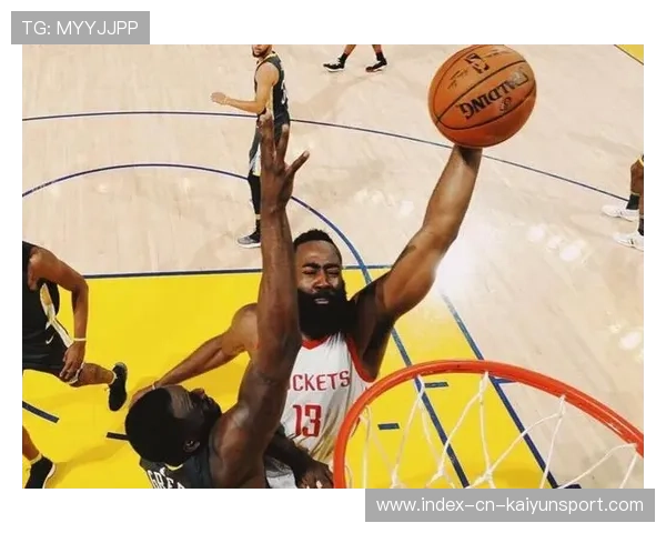 NBA勇士外线两记关键三分命中,比赛悬念瞬间重启